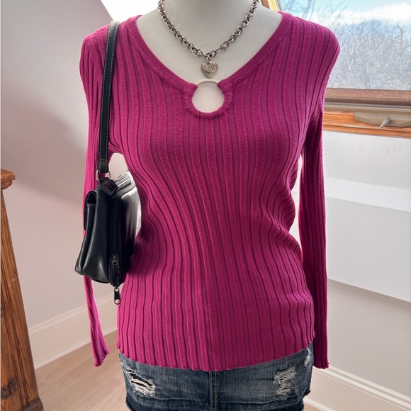 Early 2000’s Laura Ribbed Sweater 💗 - Picture 1 of 7